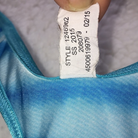 Under Armour sports bra size medium/large blue and white gym sports bra workout‌ - Picture 5 of 6